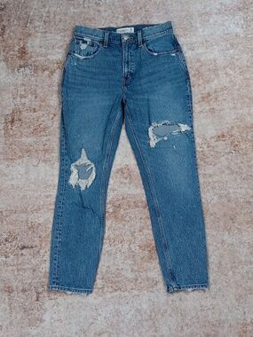 Abercrombie & Fitch High Rise Mom Jean   Distressed Jeans